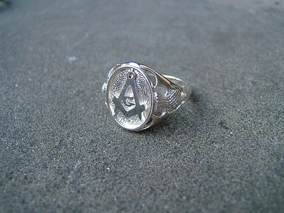 _LEGACY_ (Silver Ring showing Square and Compass with G)
