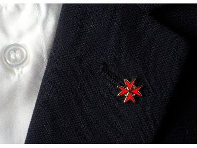 Caballeros de Malta - Rojo - Pin de solapa de masones masónicos