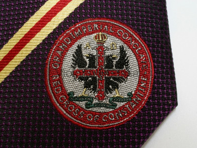 Cravate en soie de la Croix-Rouge de Constantin - Constitution anglaise